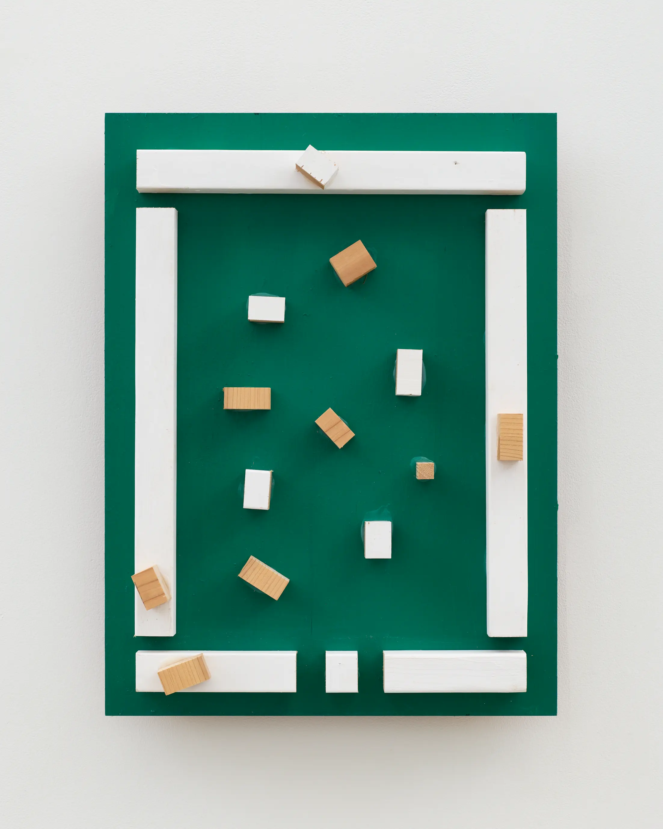 菅木志雄 Kishio Suga  波当  Waves of Contact  2026  h.60.0 x w.45.0 x d.14.0 cm  wood, acrylic  ©︎Kishio Suga, Courtesy of Tomio Koyama Gallery  Photo by Kenji Takahashi